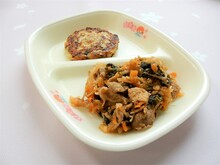 写真：ビビンバといかと野菜のチヂミ