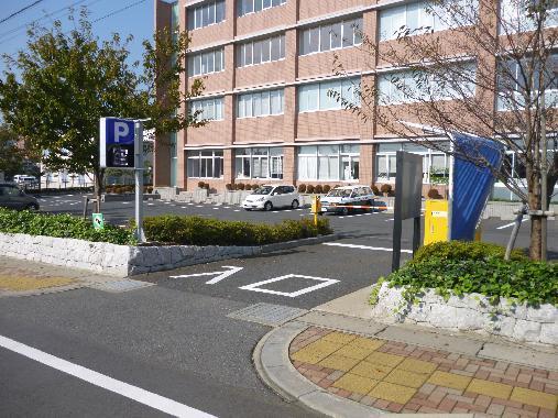 写真：日立市多賀市民プラザ駐車場