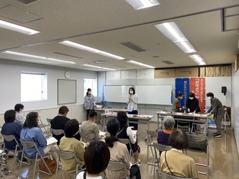 写真：親子教室研修会