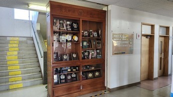 久慈中学校のトロフィー