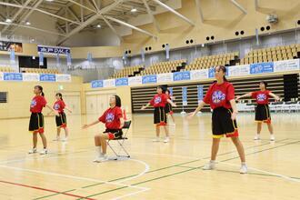 写真：泉丘中学校女子バスケットボール部OKATS