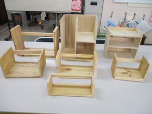 写真:木工制作の作品