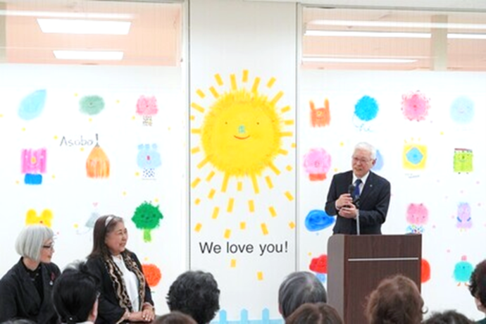 日立市更生保護女性会から壁画（目録）の贈呈