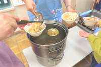 写真:配膳