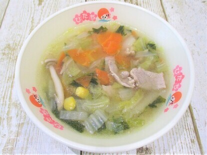 写真:白菜と豚肉のスープ