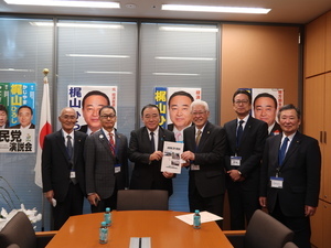 写真:面会の様子2