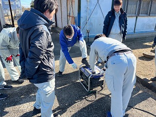 発電機