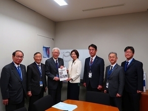 写真:堂込参議院議員面会の様子