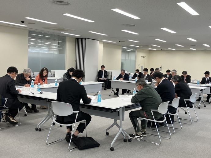 写真：会議風景1