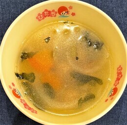 写真:肉団子と野菜のスープ