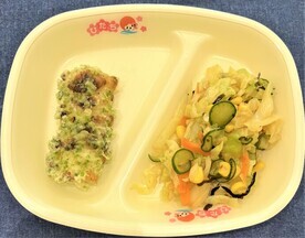 写真：ちくわの磯部揚げ、昆布あえ