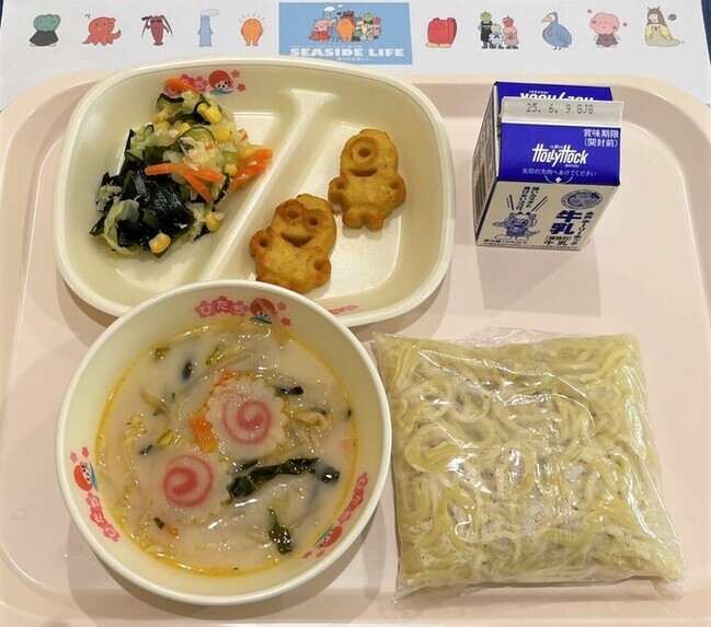 写真:給食全体