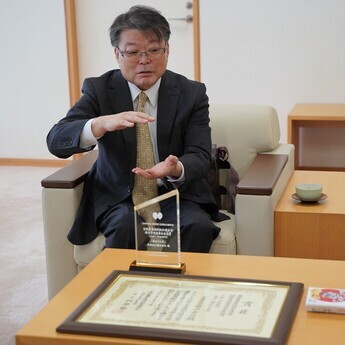 納豆の解説をする菊池代表