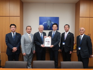 写真：面会の様子3