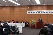 総会における会長挨拶の様子