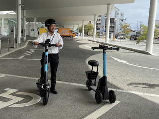 電動キックボードを利用する市職員