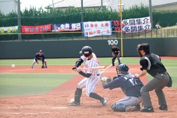 迫力あるプレーシーン