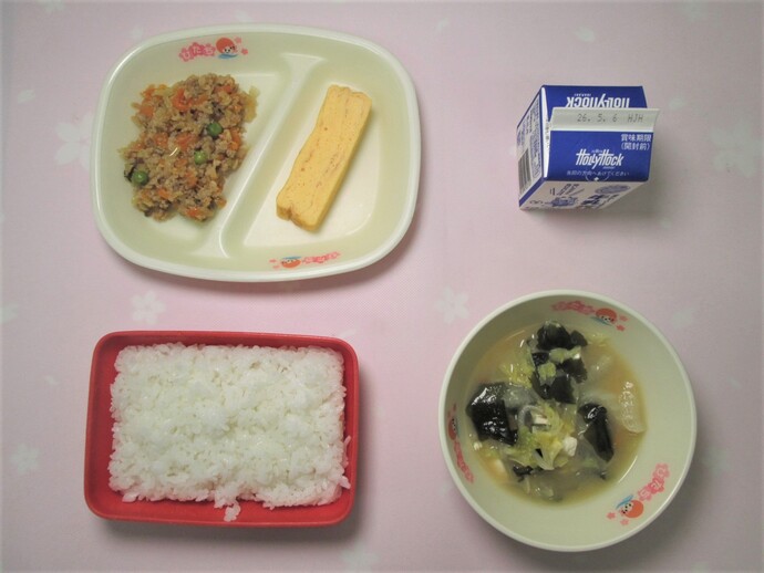 写真：4月23日(木曜日)の献立