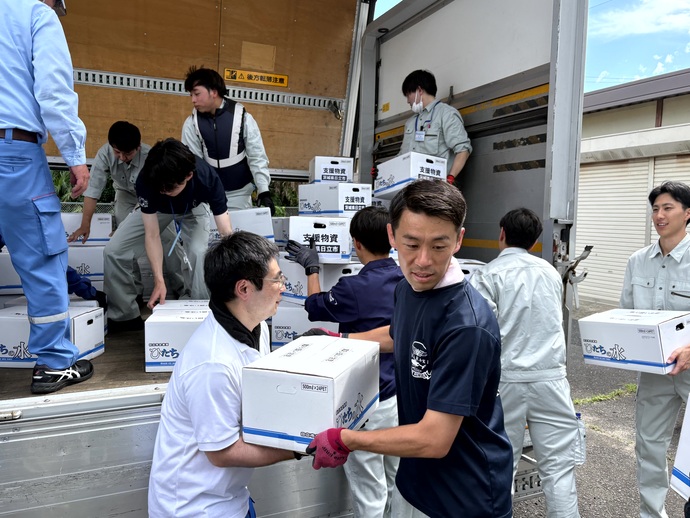 ひたちの水積込み